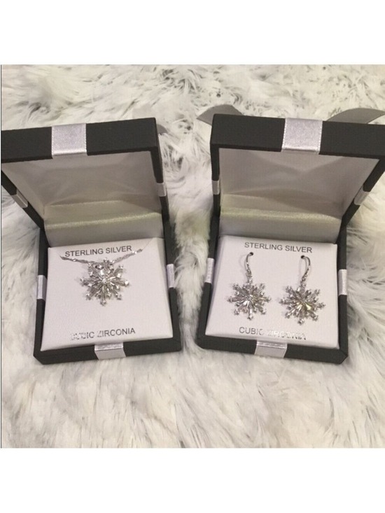 unbranded Jewelry - Snowflake Jewelry set Sterling Silver Cubic Zirconia gift boxed